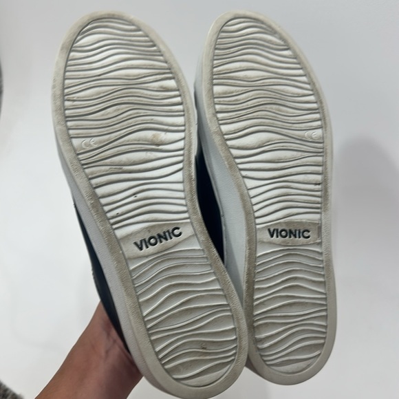 Vionic Ellis Black sneakers size 7.5 - Picture 6 of 9